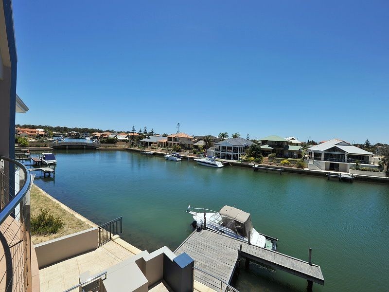 34 Finistere Island Retreat, Halls Head WA 6210