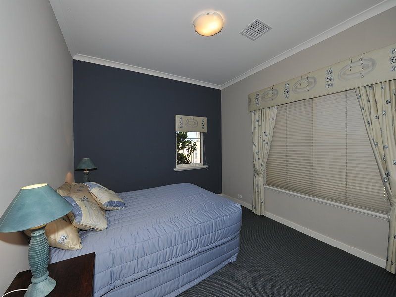34 Finistere Island Retreat, Halls Head WA 6210