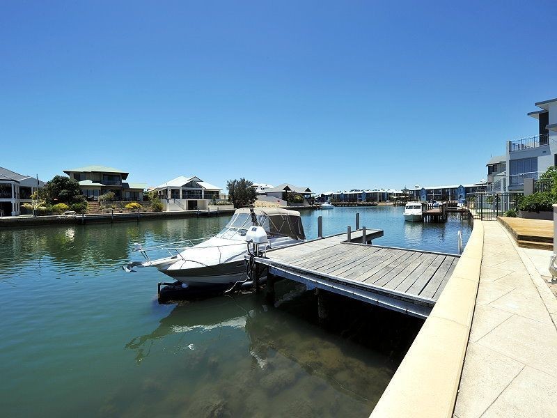 34 Finistere Island Retreat, Halls Head WA 6210
