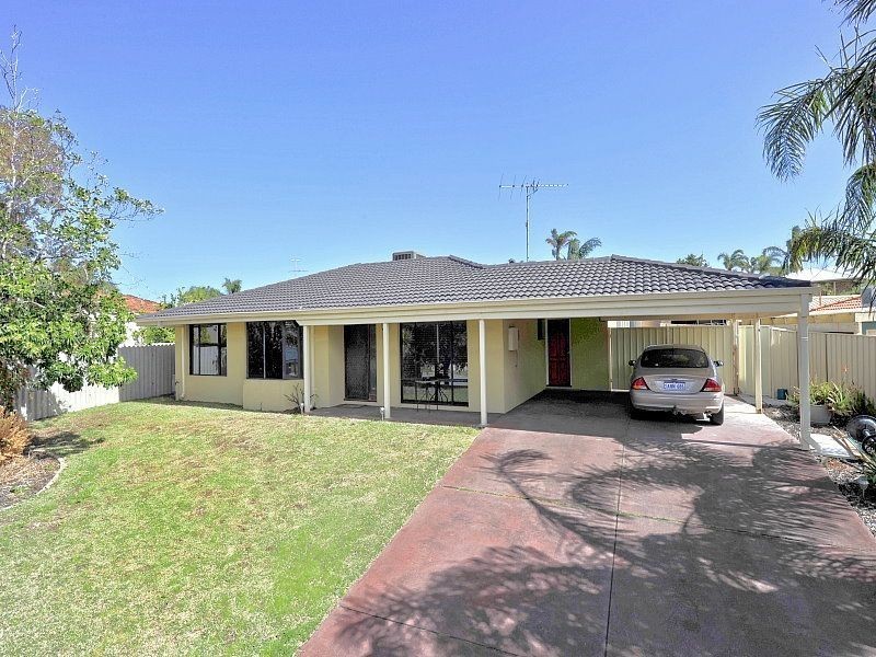 11 Tarata Close, Halls Head WA 6210