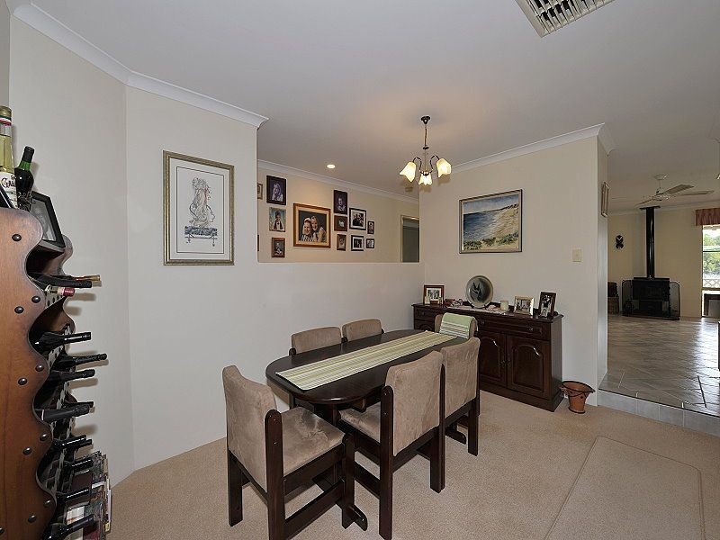 2 Penda Close, Halls Head WA 6210