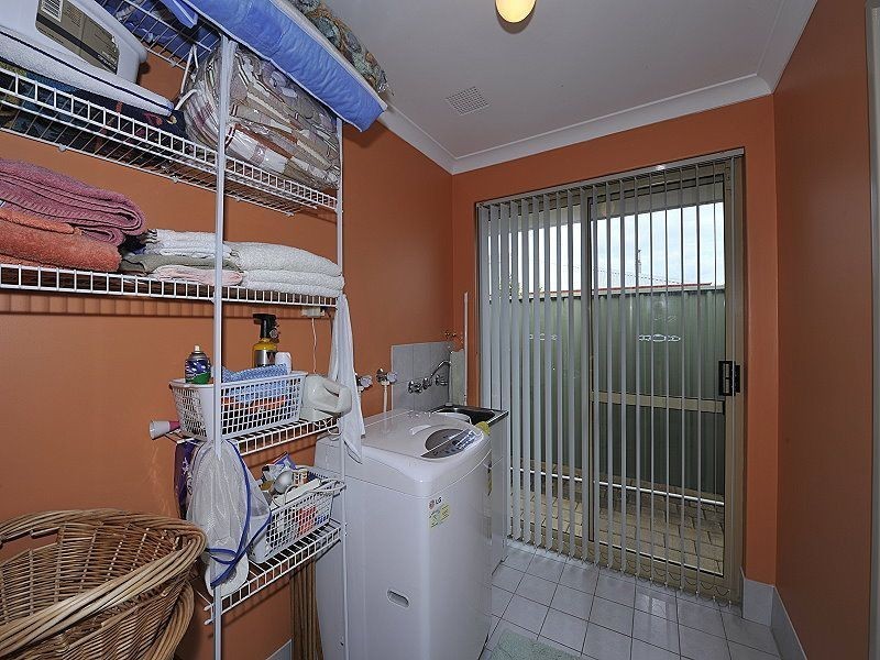 2 Penda Close, Halls Head WA 6210