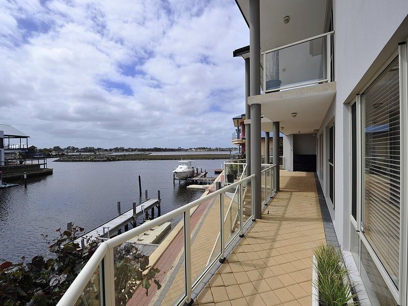 23 Fistina Ramble, Halls Head WA 6210