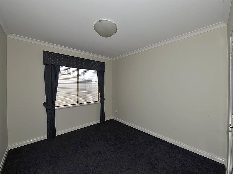 23 Fistina Ramble, Halls Head WA 6210