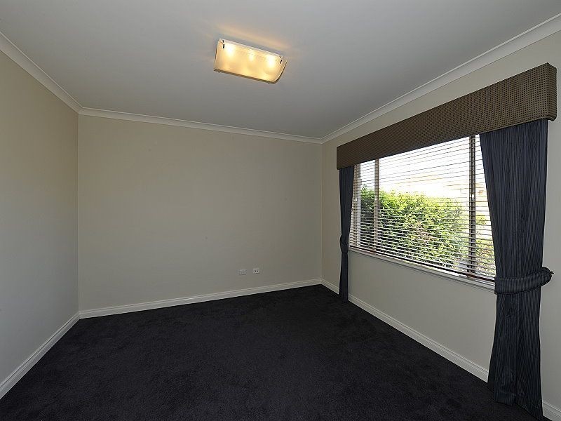 23 Fistina Ramble, Halls Head WA 6210