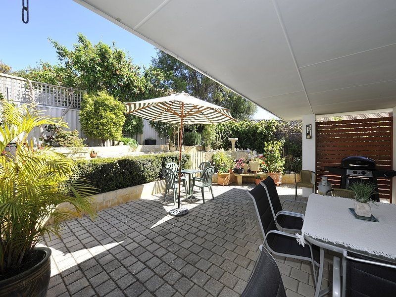 2/2 Clipper Way, Halls Head WA 6210