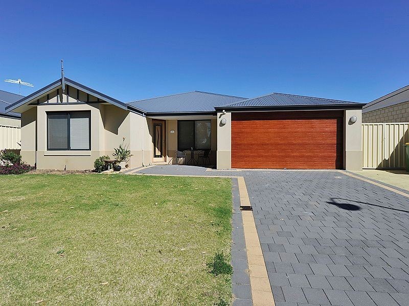 27 Malata Ridge, Lakelands WA 6180