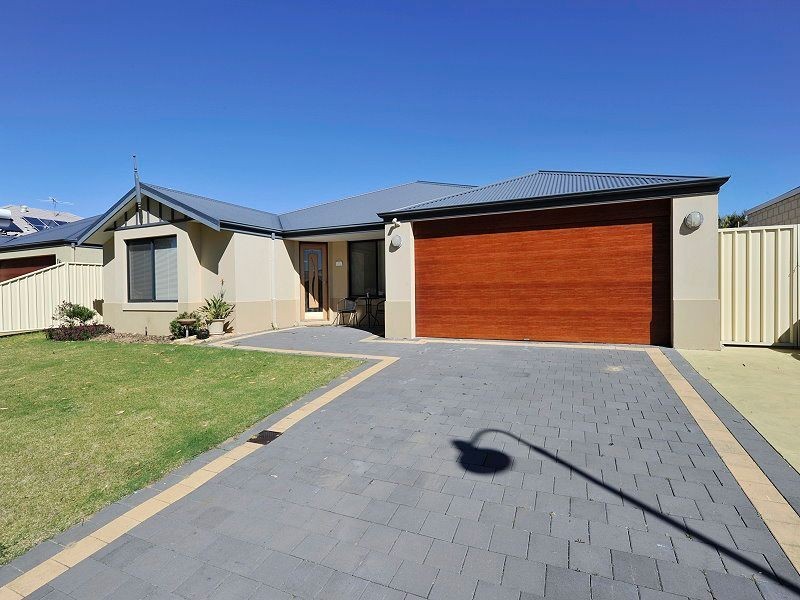 27 Malata Ridge, Lakelands WA 6180