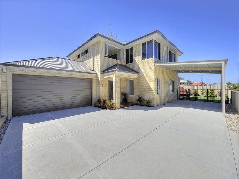 14A Valley Road, Halls Head WA 6210