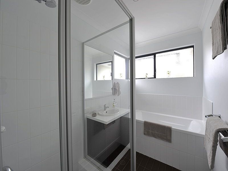 2B Sussex Place, Halls Head WA 6210