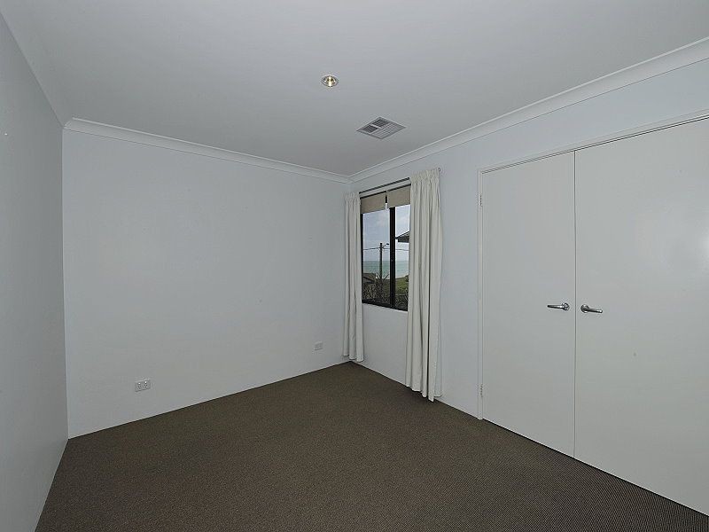 2B Sussex Place, Halls Head WA 6210