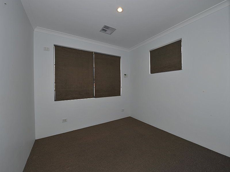 2B Sussex Place, Halls Head WA 6210