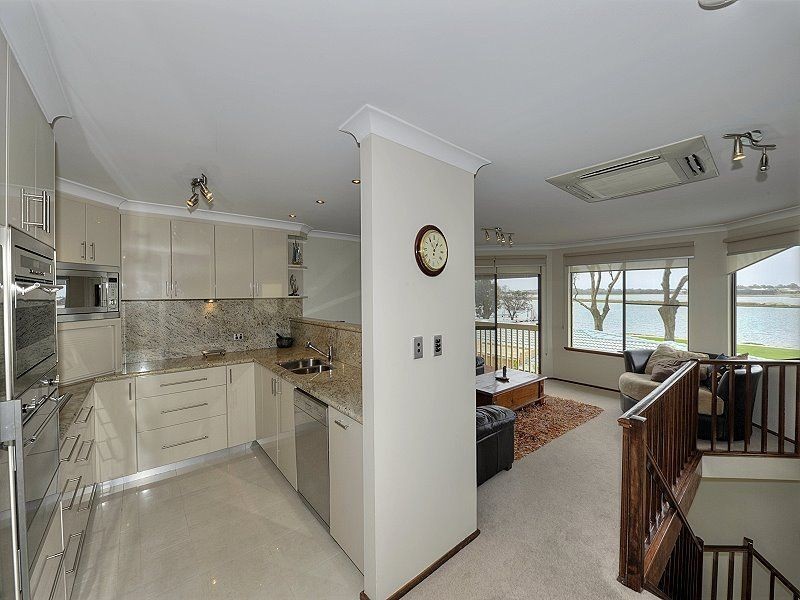 3/4 Soldiers Cove Terrace, Dudley Park WA 6210