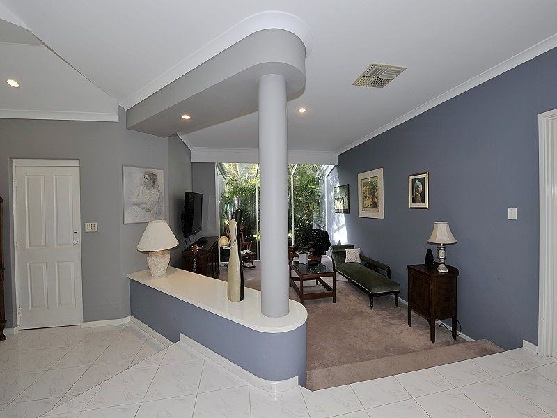 2 Summerlea Avenue, Meadow Springs WA 6210