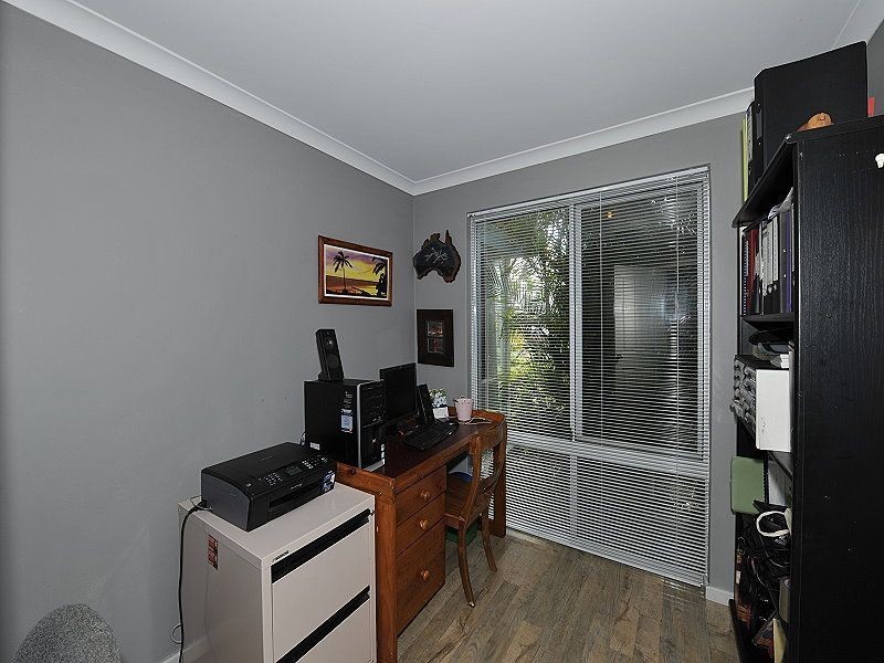 2 Summerlea Avenue, Meadow Springs WA 6210