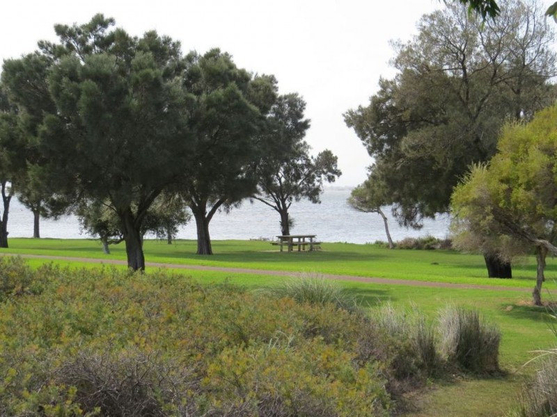 16 Governor Drive, Falcon WA 6210