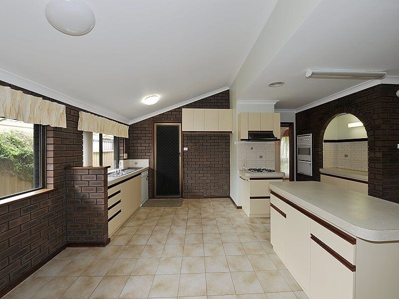 8 Gray Road, Mandurah WA 6210