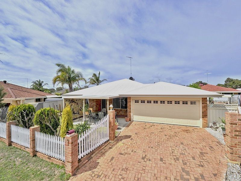 7 Qualup Court, Halls Head WA 6210