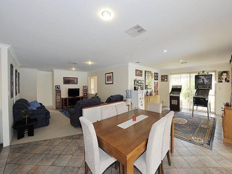 7 Qualup Court, Halls Head WA 6210