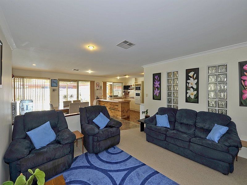 7 Qualup Court, Halls Head WA 6210