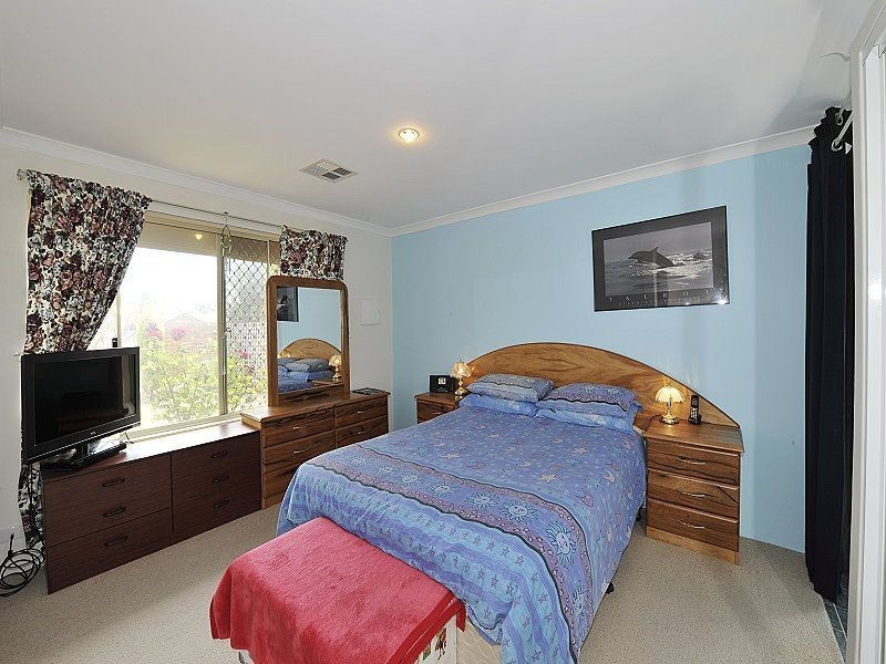 7 Qualup Court, Halls Head WA 6210