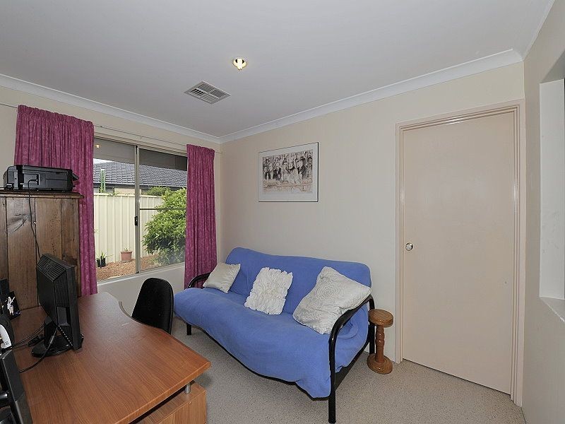 7 Qualup Court, Halls Head WA 6210