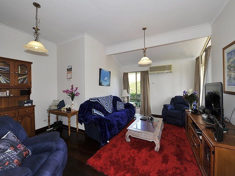 12 Cambridge Drive, Greenfields WA 6210
