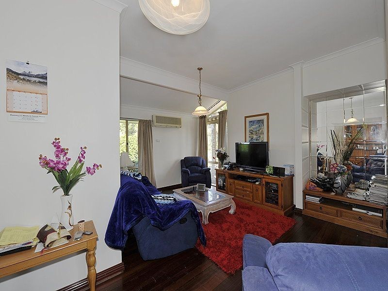 12 Cambridge Drive, Greenfields WA 6210