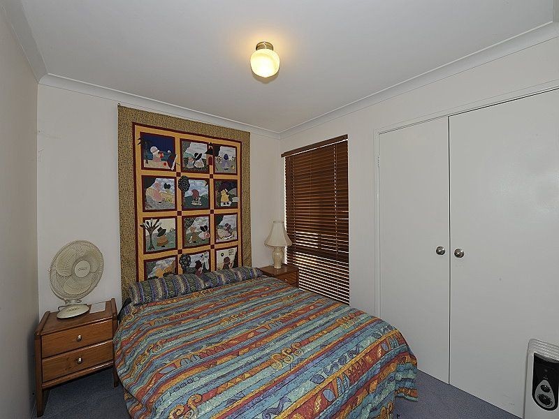 12 Cambridge Drive, Greenfields WA 6210
