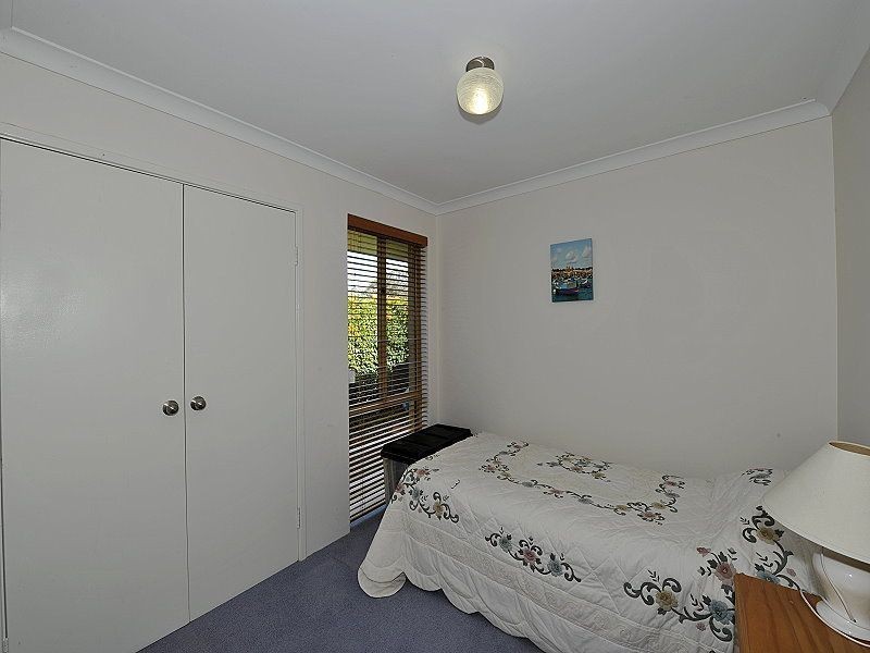 12 Cambridge Drive, Greenfields WA 6210