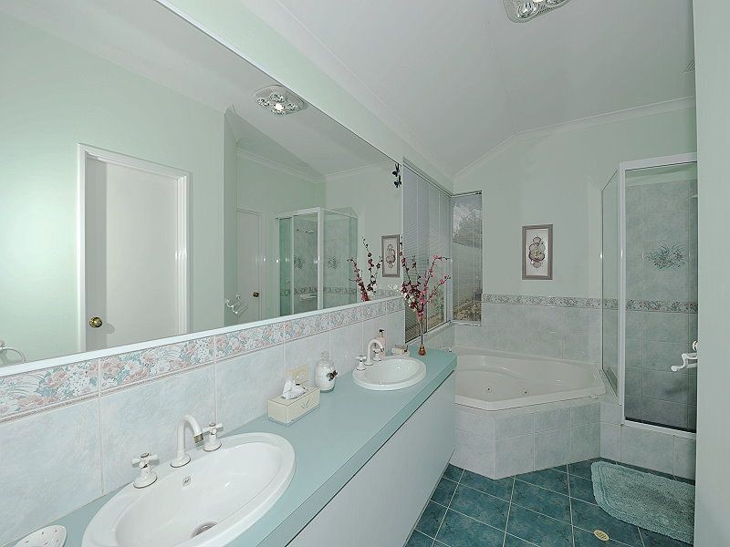 69 Waterside Drive, Dudley Park WA 6210