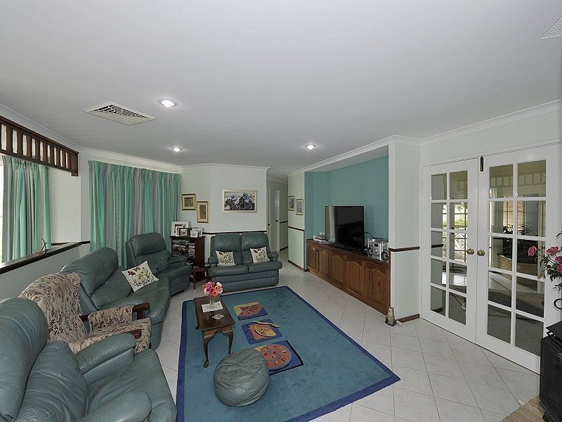 69 Waterside Drive, Dudley Park WA 6210