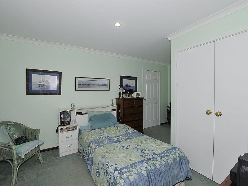 69 Waterside Drive, Dudley Park WA 6210