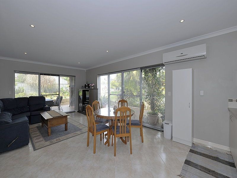 33 Shayne Street, Halls Head WA 6210