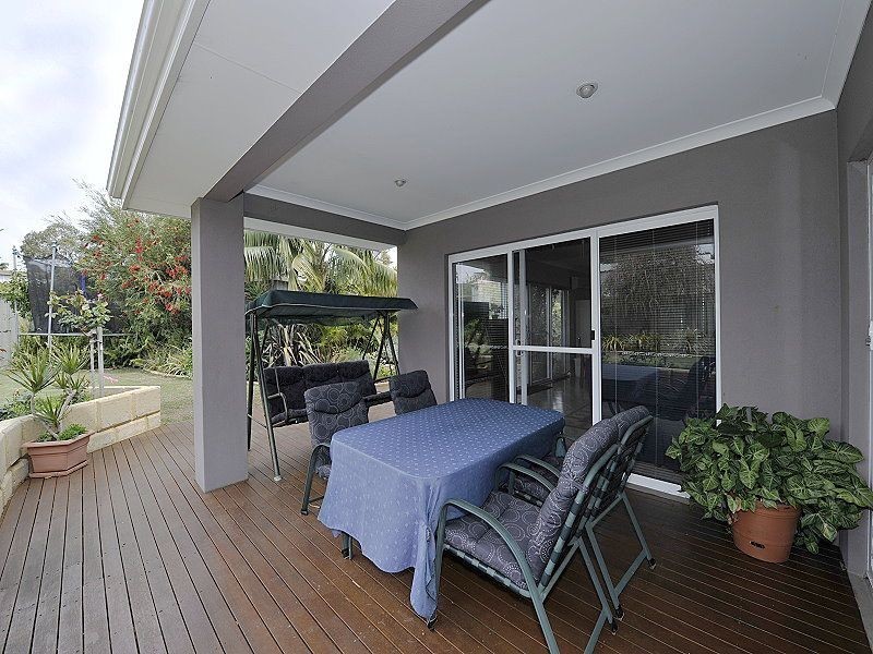 33 Shayne Street, Halls Head WA 6210