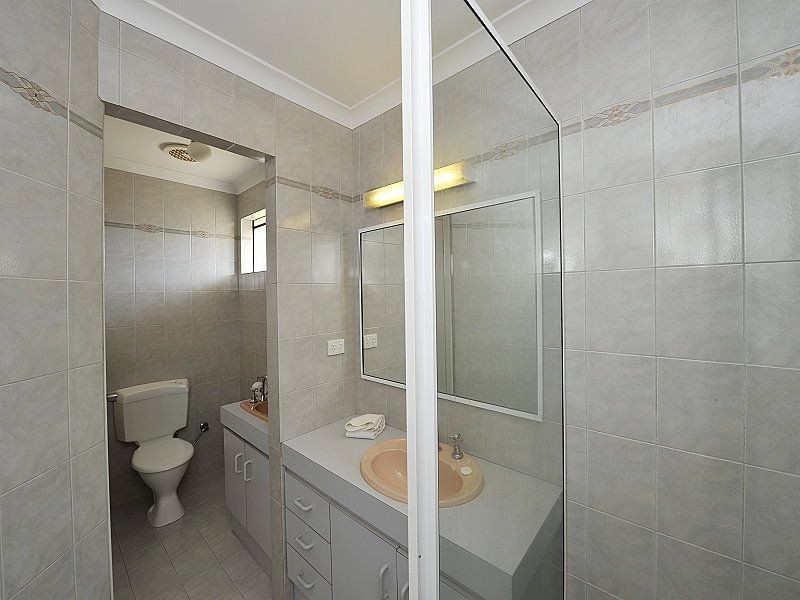 2 Carina Circle, Halls Head WA 6210