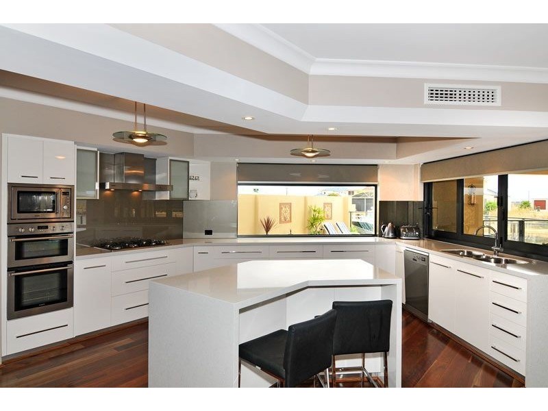 3 Twilight Court, Dudley Park WA 6210