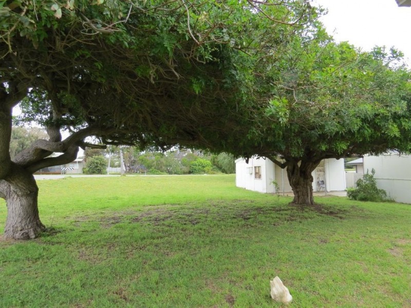 10A Mercedes Ave, Falcon WA 6210