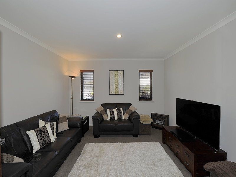 3 Pacifica Way, Dudley Park WA 6210