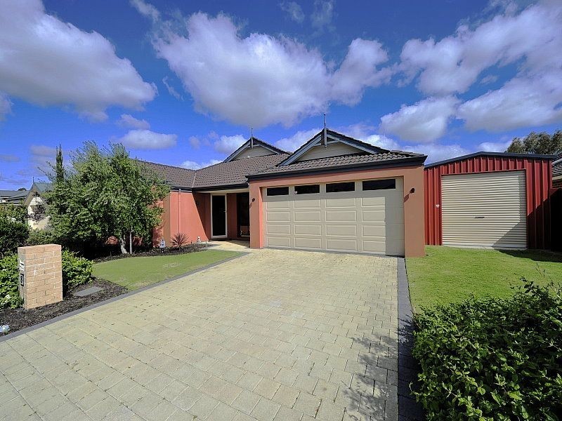 8 Jolly Rambler Boulevard, Ravenswood WA 6208