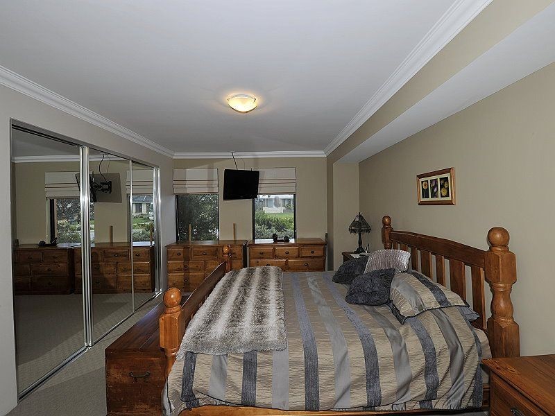 8 Jolly Rambler Boulevard, Ravenswood WA 6208