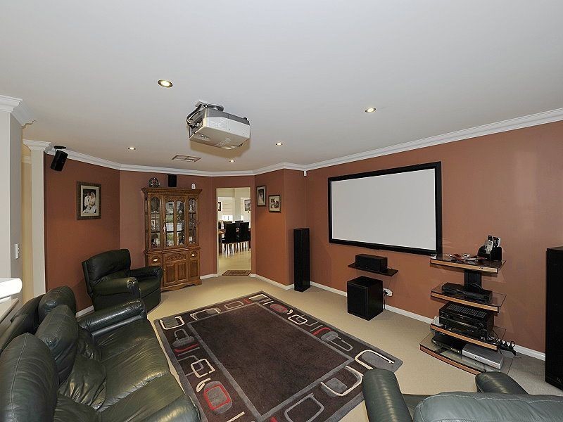 8 Jolly Rambler Boulevard, Ravenswood WA 6208