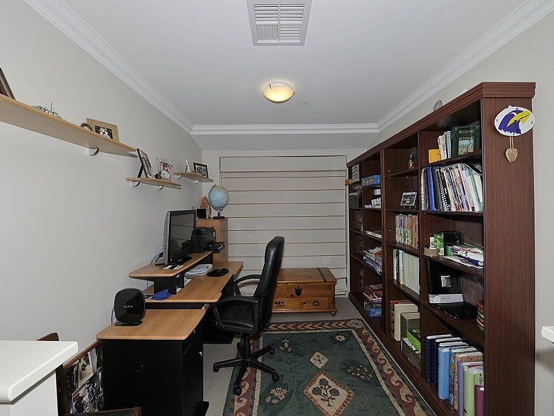 8 Jolly Rambler Boulevard, Ravenswood WA 6208