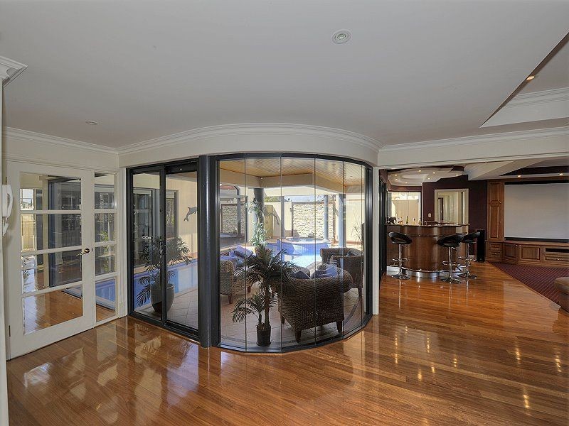 30 Santavea Mews, Halls Head WA 6210