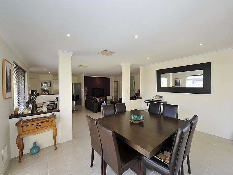 6 Quandong Parkway, Halls Head WA 6210