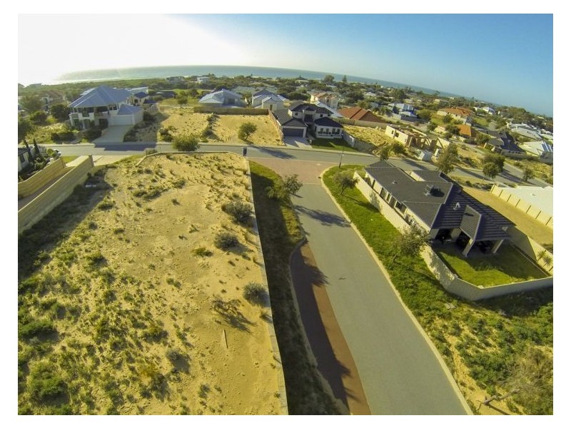 9 Seaview Place, Wannanup WA 6210