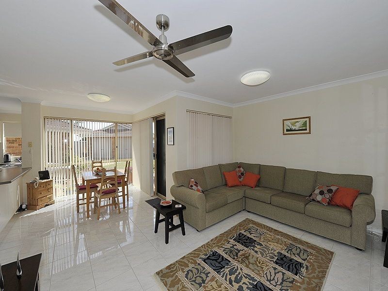 8 Quadrant Rise, Halls Head WA 6210