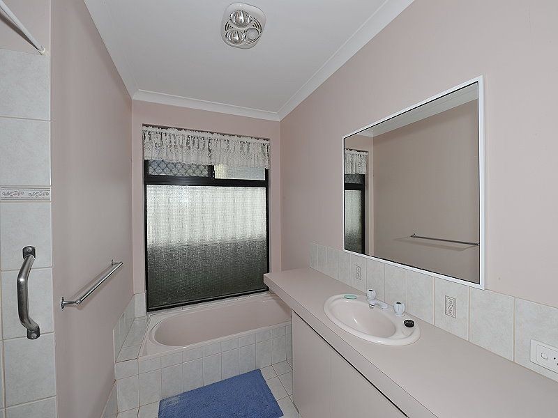 10 Willoughbridge Crescent, Erskine WA 6210