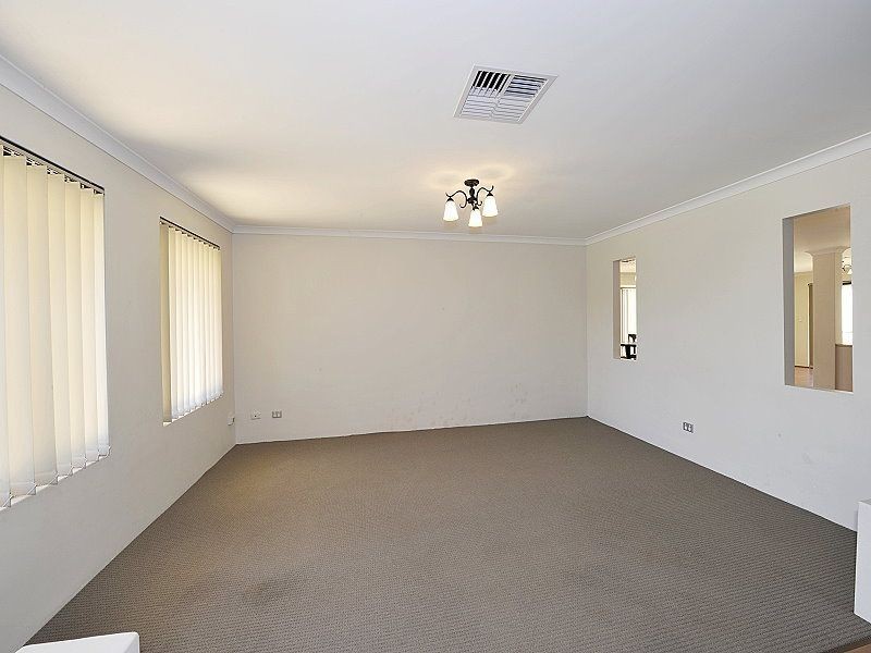 92 Meadow Springs Drive, Meadow Springs WA 6210