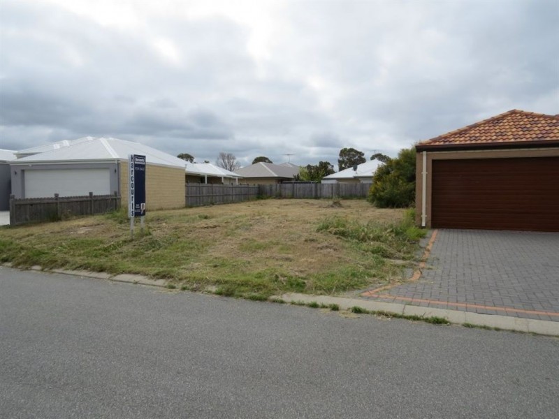 8 Pacifica Way, Dudley Park WA 6210